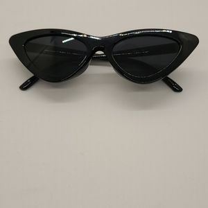 Cute Black Cat eye sunglasses!